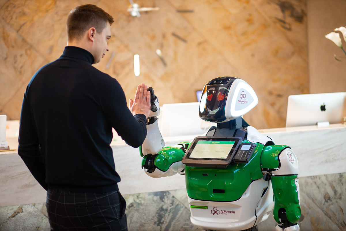 Promobot In Hotels: Manager Robot Experience | PROMOBOT